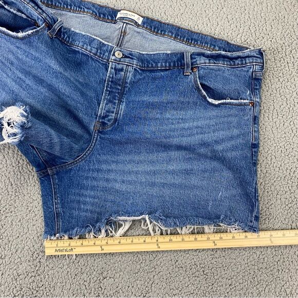 Abercrombie & Fitch Women's '90's Baggy Low Rise Denim Shorts   |  Size:  37/24 - Picture 8 of 13